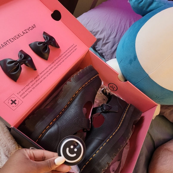 Lazy Oaf x Dr. Martens: BETHAN - Picture 13 of 17